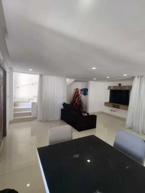 Casa de Condomínio com 3 quartos à venda, 400m2 em Rio De Janeiro - RJ - imagem 9 Foto 9 de Casa de Condomínio com 3 quartos à venda, 400m2 em Rio De Janeiro - RJ