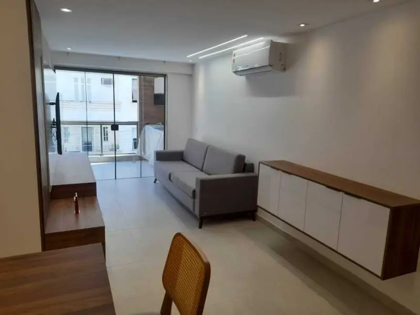 Foto 2 de Apartamento com 2 quartos à venda, 70m2 em Rio De Janeiro - RJ