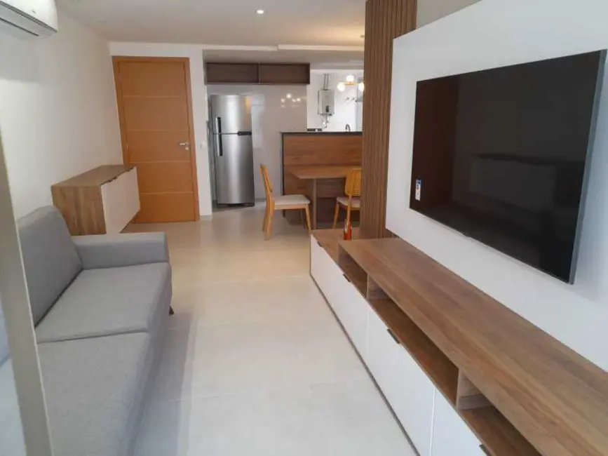Foto 3 de Apartamento com 2 quartos à venda, 70m2 em Rio De Janeiro - RJ