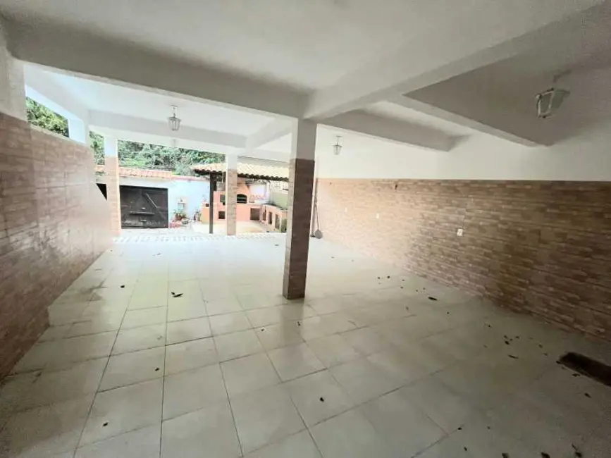 Casa de Condomínio com 4 quartos à venda, 303m2 em Rio De Janeiro - RJ - imagem 3 Foto 3 de Casa de Condomínio com 4 quartos à venda, 303m2 em Rio De Janeiro - RJ