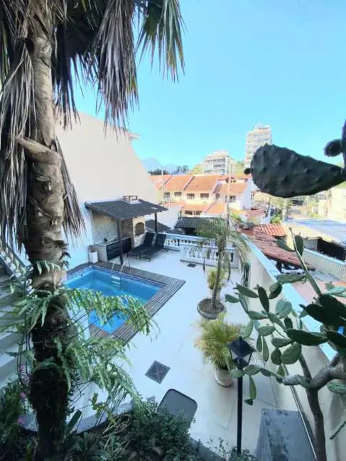 Foto 3 de Casa de Condomínio com 3 quartos à venda, 250m2 em Rio De Janeiro - RJ