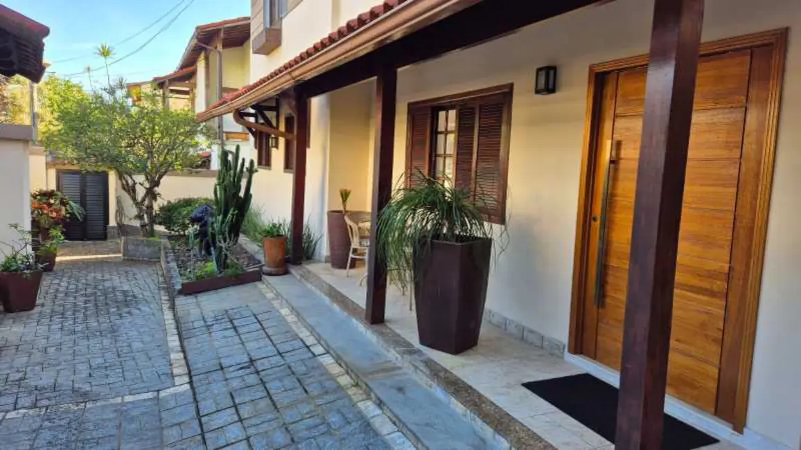 Casa de Condomínio com 5 quartos à venda, 313m2 em Rio De Janeiro - RJ - imagem 2 Foto 2 de Casa de Condomínio com 5 quartos à venda, 313m2 em Rio De Janeiro - RJ