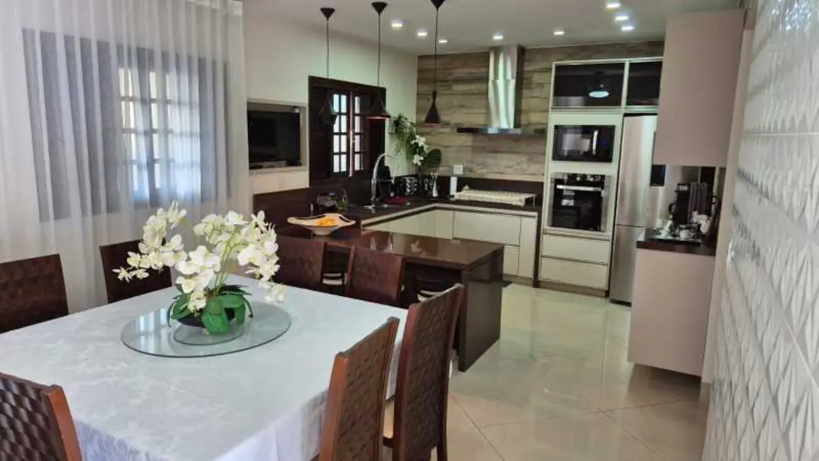 Casa de Condomínio com 5 quartos à venda, 313m2 em Rio De Janeiro - RJ - imagem 6 Foto 6 de Casa de Condomínio com 5 quartos à venda, 313m2 em Rio De Janeiro - RJ