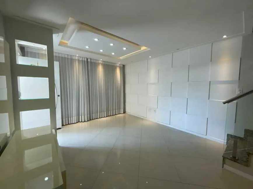 Casa de Condomínio com 3 quartos à venda, 122m2 em Rio De Janeiro - RJ - imagem 6 Foto 6 de Casa de Condomínio com 3 quartos à venda, 122m2 em Rio De Janeiro - RJ