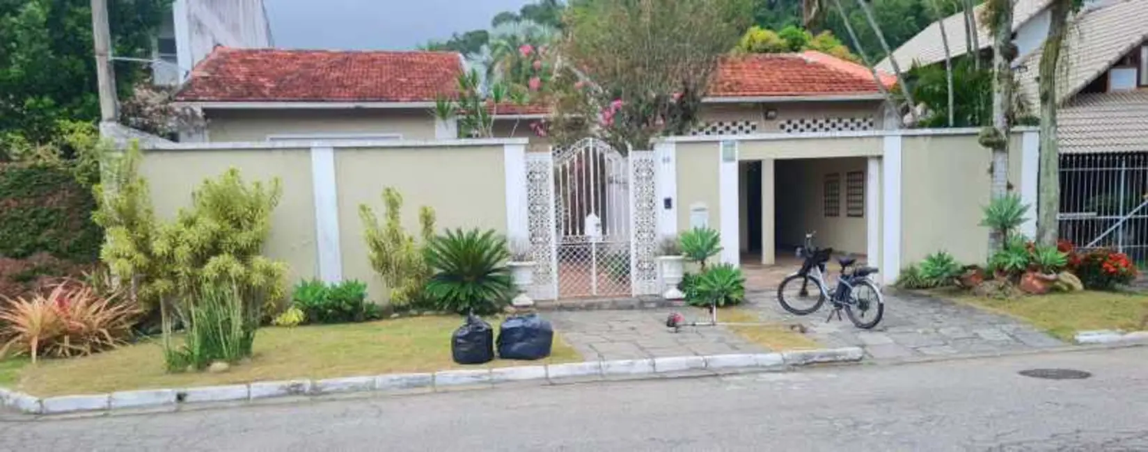 Foto 1 de Casa de Condomínio com 4 quartos à venda, 334m2 em Rio De Janeiro - RJ