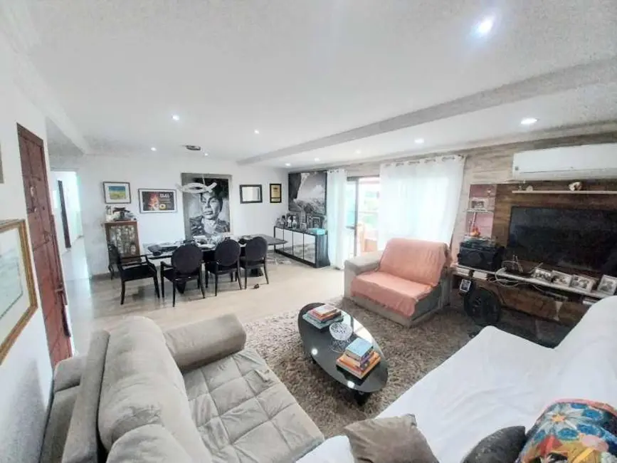 Cobertura com 3 quartos à venda, 257m2 em Rio De Janeiro - RJ - imagem 1 Foto 1 de Cobertura com 3 quartos à venda, 257m2 em Rio De Janeiro - RJ