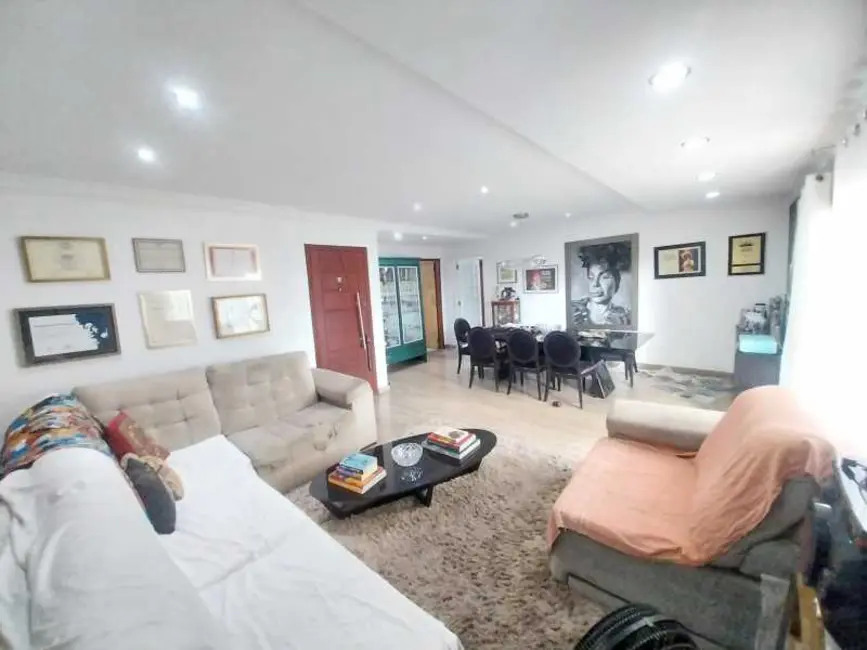 Cobertura com 3 quartos à venda, 257m2 em Rio De Janeiro - RJ - imagem 2 Foto 2 de Cobertura com 3 quartos à venda, 257m2 em Rio De Janeiro - RJ