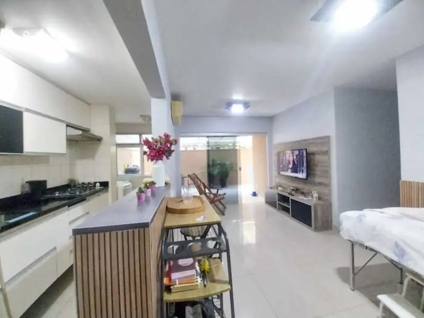 Foto 2 de Apartamento com 2 quartos à venda, 90m2 em Rio De Janeiro - RJ