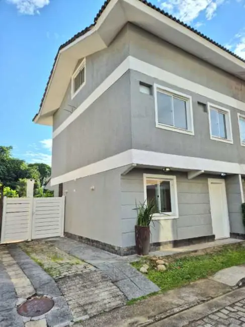 Foto 1 de Casa de Condomínio com 4 quartos à venda, 163m2 em Rio De Janeiro - RJ