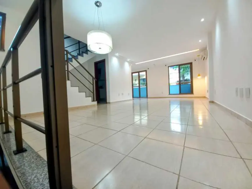 Casa de Condomínio com 4 quartos à venda, 253m2 em Rio De Janeiro - RJ - imagem 8 Foto 8 de Casa de Condomínio com 4 quartos à venda, 253m2 em Rio De Janeiro - RJ