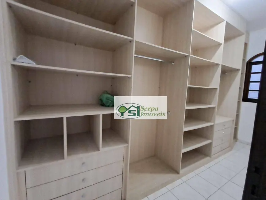 Foto 9 de Sobrado com 3 quartos à venda, 326m2 em Serpa, Caieiras - SP