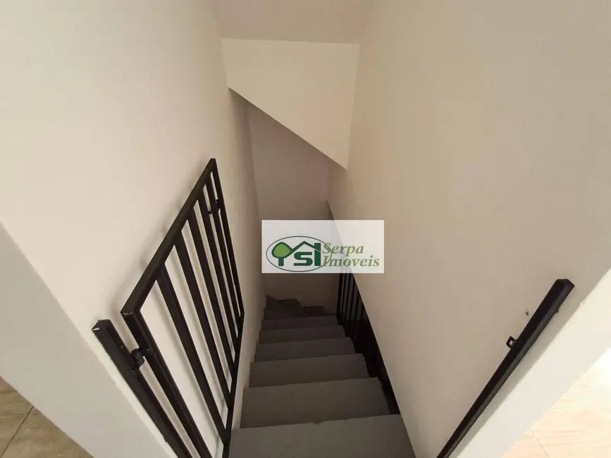 Sobrado com 2 quartos para alugar, 104m2 em Serpa, Caieiras - SP - imagem 3 Foto 3 de Sobrado com 2 quartos para alugar, 104m2 em Serpa, Caieiras - SP
