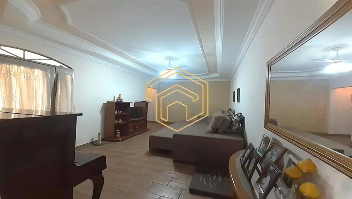 Foto 2 de Casa com 3 quartos à venda, 251m2 em Parque Residencial Aeroporto, Limeira - SP
