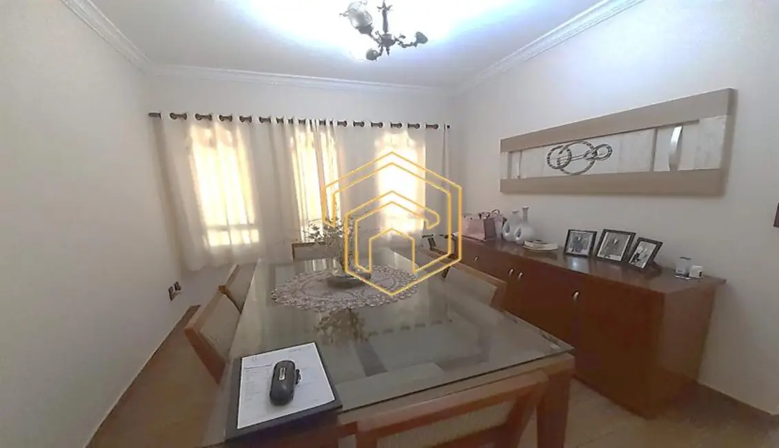 Foto 1 de Casa com 3 quartos à venda, 251m2 em Parque Residencial Aeroporto, Limeira - SP