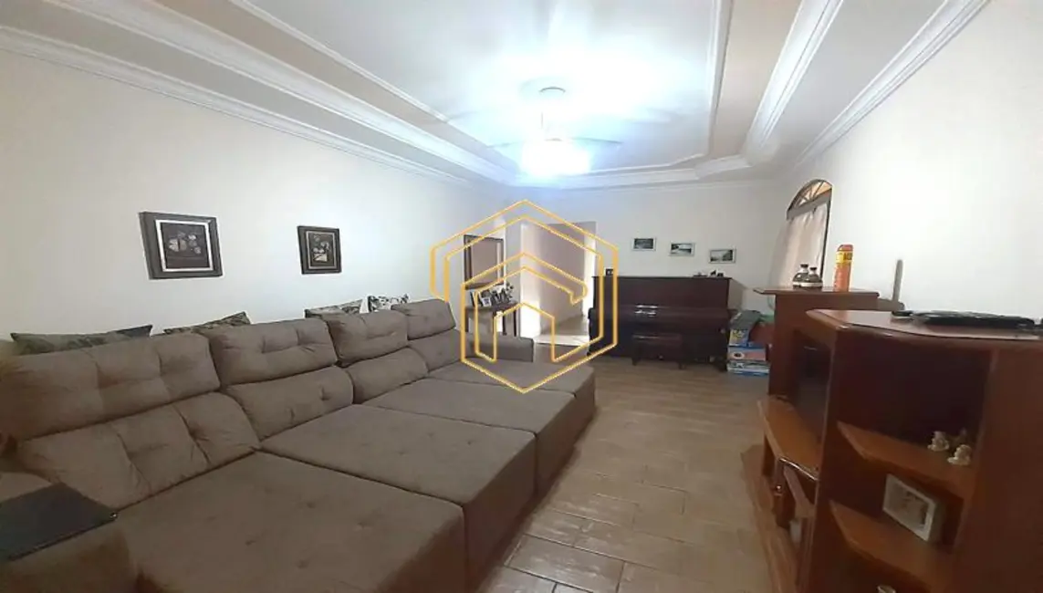 Foto 3 de Casa com 3 quartos à venda, 251m2 em Parque Residencial Aeroporto, Limeira - SP