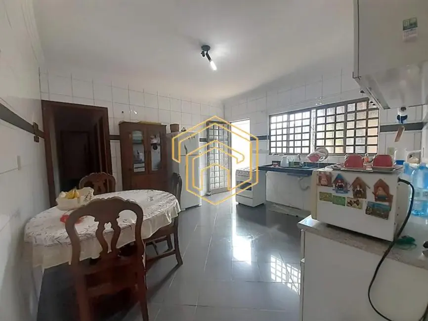Foto 2 de Casa com 2 quartos à venda, 175m2 em Jardim Adélia Cavicchia Grotta, Limeira - SP