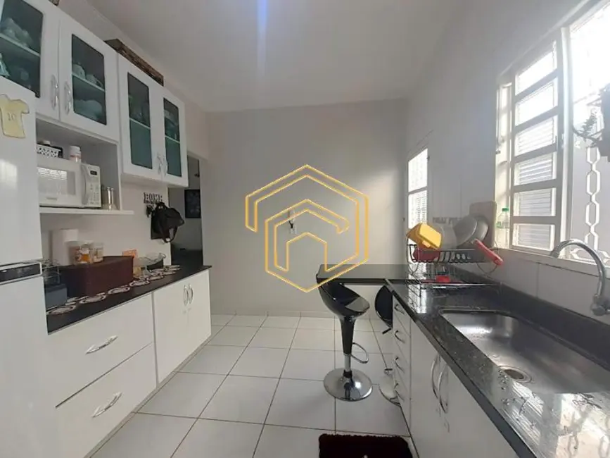 Foto 1 de Casa com 2 quartos à venda, 168m2 em Limeira - SP