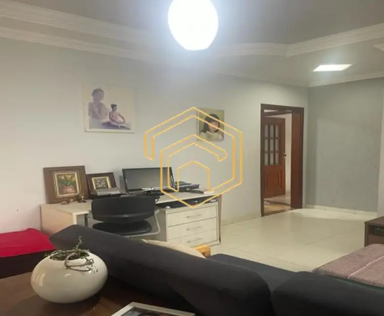 Foto 8 de Chácara com 4 quartos para alugar, 1065m2 em Vila Camargo, Limeira - SP