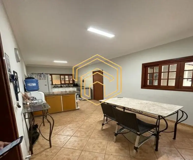 Foto 6 de Chácara com 4 quartos para alugar, 1065m2 em Vila Camargo, Limeira - SP