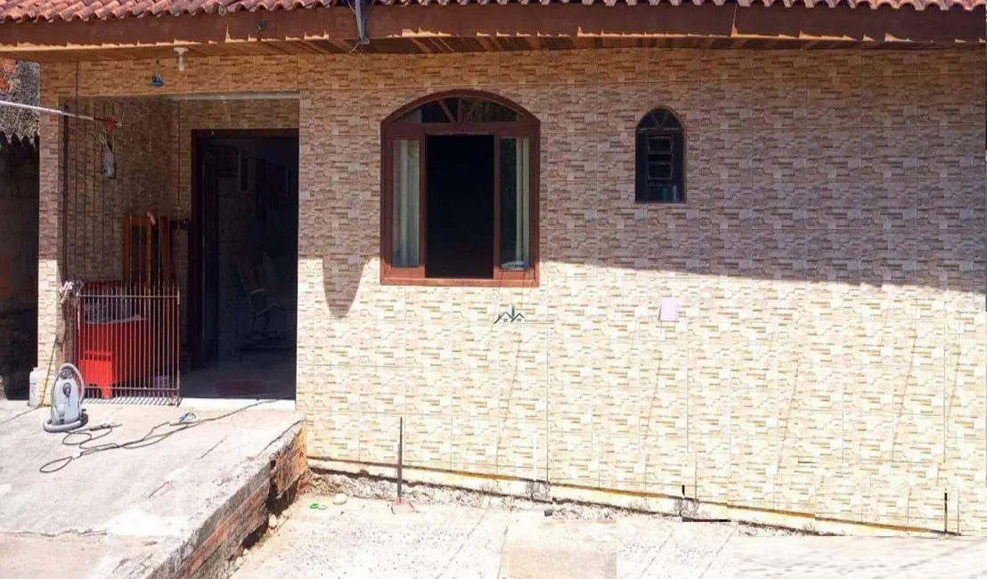 Foto 1 de Casa com 2 quartos à venda, 360m2 em Almirante Tamandare - PR
