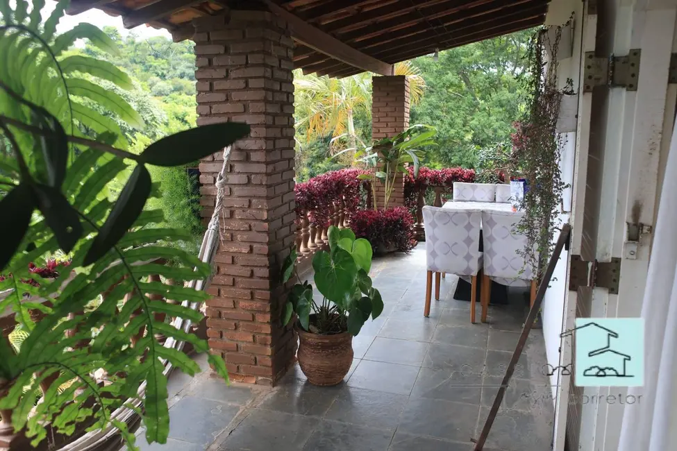 Chácara com 3 quartos à venda, 2167m2 em Louveira - SP - imagem 6 Foto 6 de Chácara com 3 quartos à venda, 2167m2 em Louveira - SP