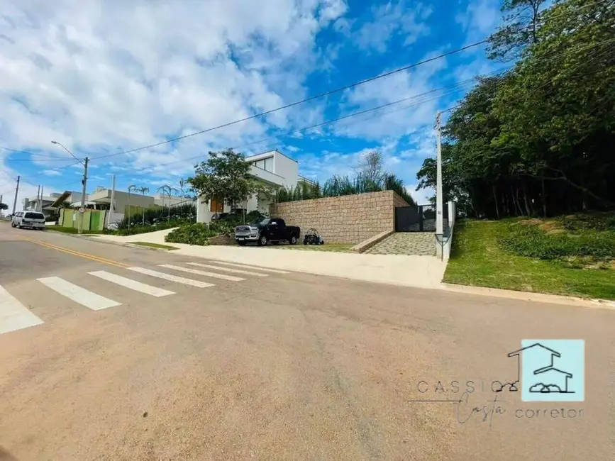 Foto 2 de Casa com 3 quartos à venda, 1600m2 em Louveira - SP