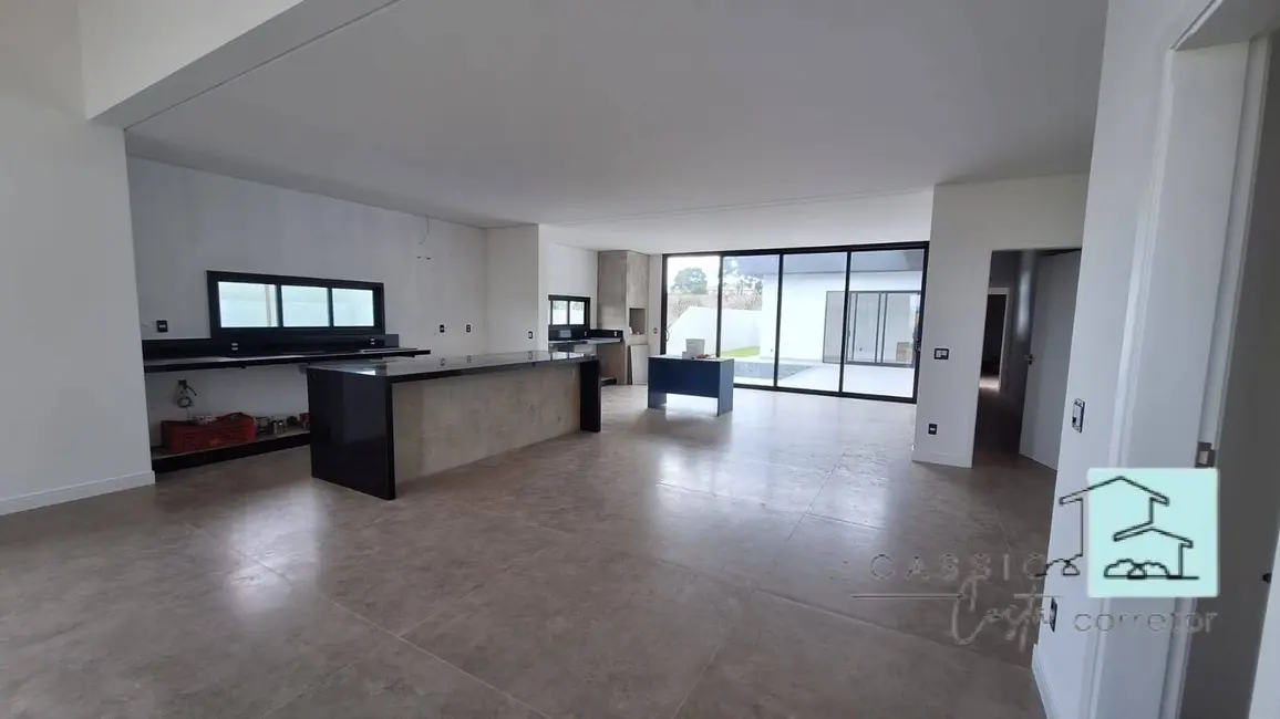 Foto 3 de Casa de Condomínio com 3 quartos à venda, 530m2 em Louveira - SP