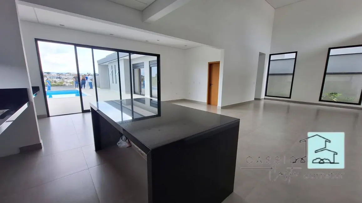 Foto 3 de Casa com 3 quartos à venda, 525m2 em Louveira - SP