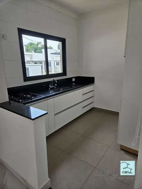 Foto 1 de Casa de Condomínio com 3 quartos à venda e para alugar, 150m2 em Louveira - SP