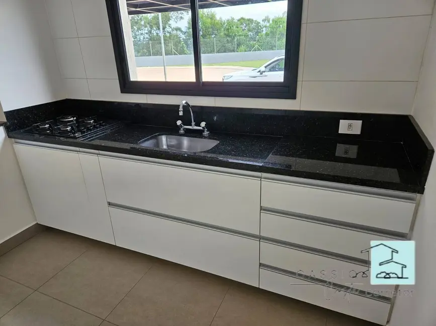 Foto 8 de Casa de Condomínio com 3 quartos à venda e para alugar, 150m2 em Louveira - SP