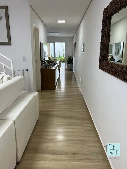 Foto 2 de Casa de Condomínio com 3 quartos à venda, 200m2 em Louveira - SP