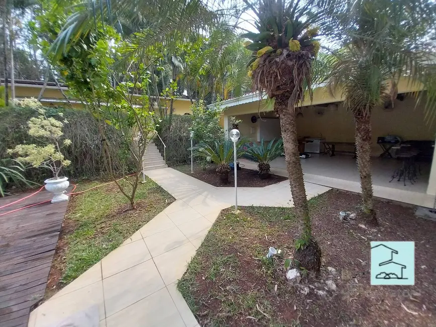 Foto 9 de Casa com 3 quartos à venda e para alugar, 2700m2 em Louveira - SP