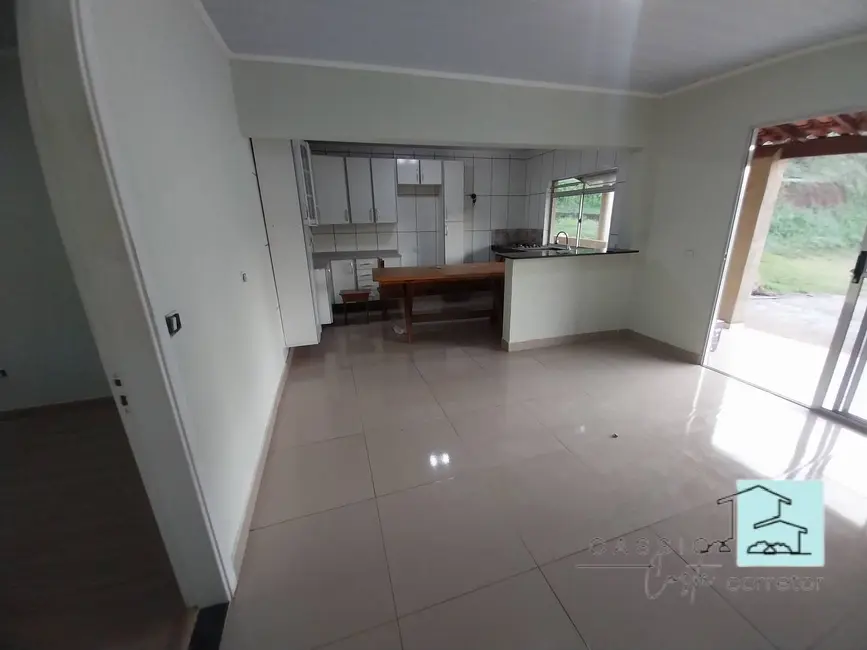 Foto 9 de Casa com 2 quartos para alugar, 1000m2 em Louveira - SP