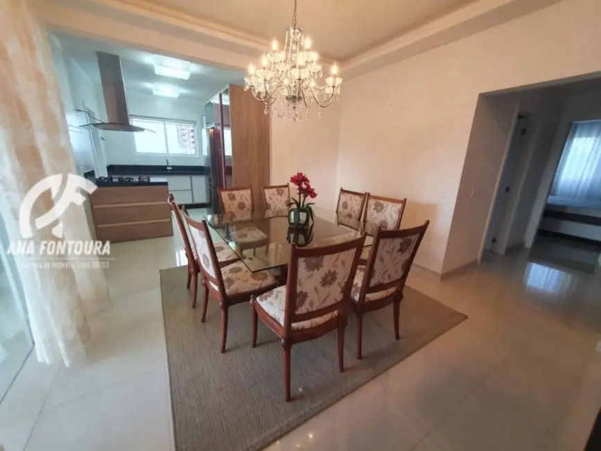 Foto 4 de Apartamento com 4 quartos à venda, 193m2 em Meia Praia, Itapema - SC