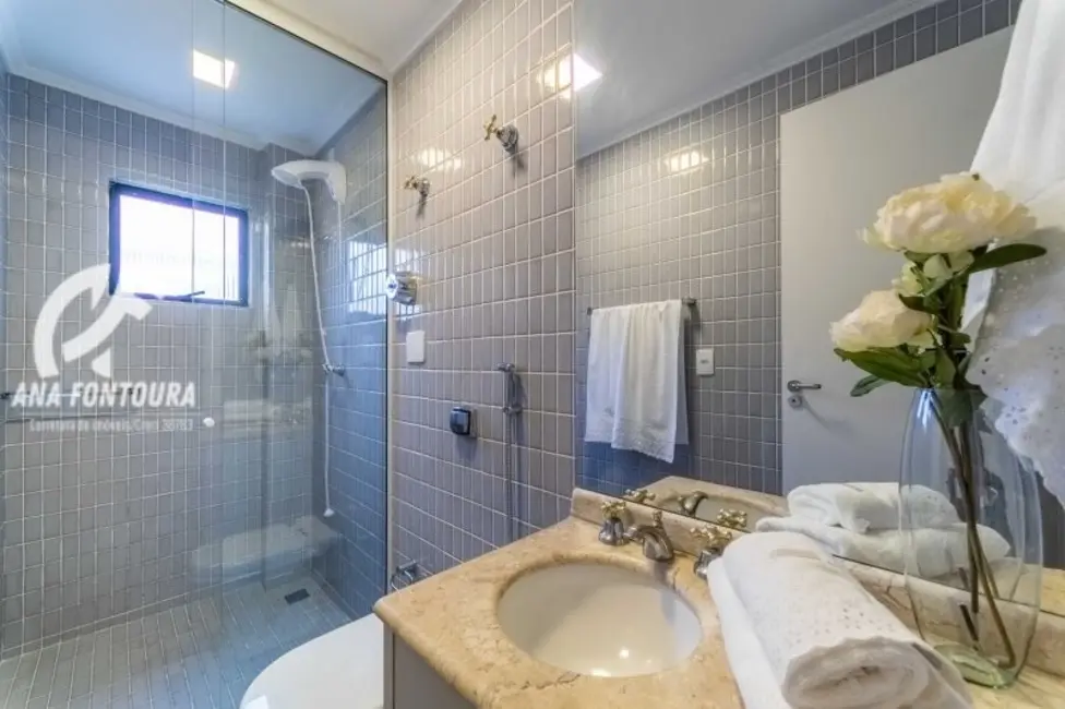 Apartamento com 3 quartos à venda, 120m2 em Centro, Balneario Camboriu - SC - imagem 8 Foto 8 de Apartamento com 3 quartos à venda, 120m2 em Centro, Balneario Camboriu - SC