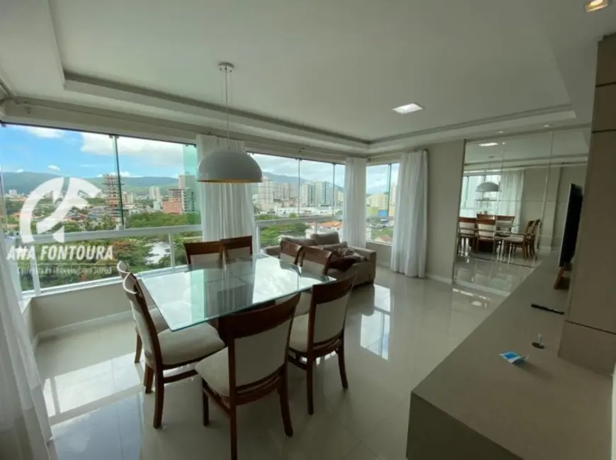 Foto 6 de Apartamento com 3 quartos à venda, 109m2 em Meia Praia, Itapema - SC