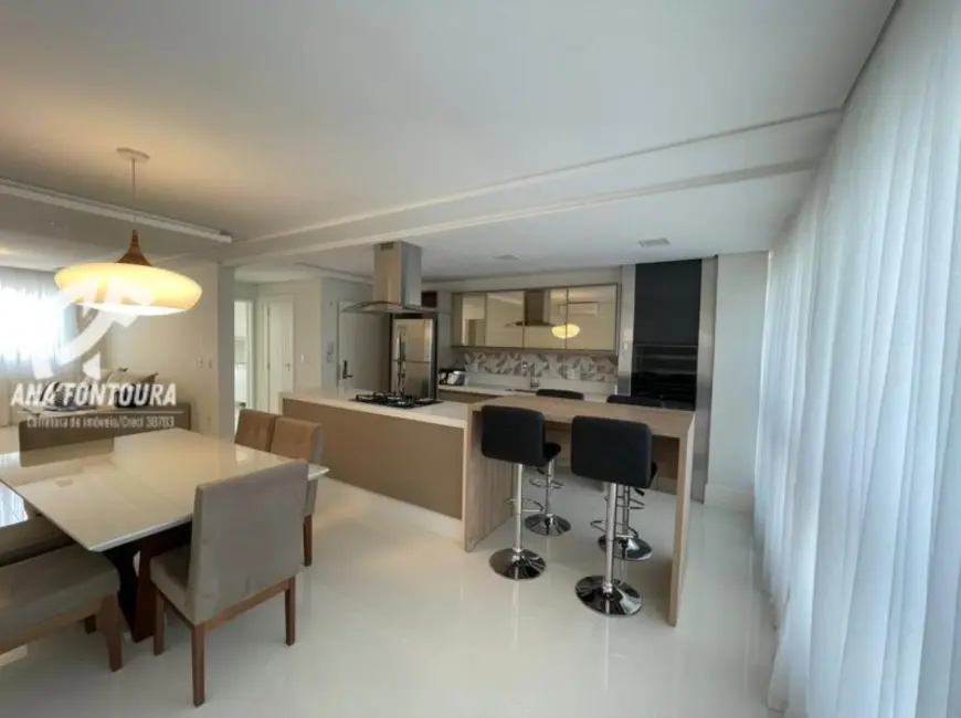 Foto 2 de Apartamento com 3 quartos à venda, 122m2 em Pioneiros, Balneario Camboriu - SC