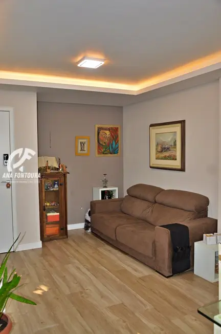 Apartamento com 3 quartos à venda, 100m2 em Centro, Balneario Camboriu - SC - imagem 9 Foto 9 de Apartamento com 3 quartos à venda, 100m2 em Centro, Balneario Camboriu - SC