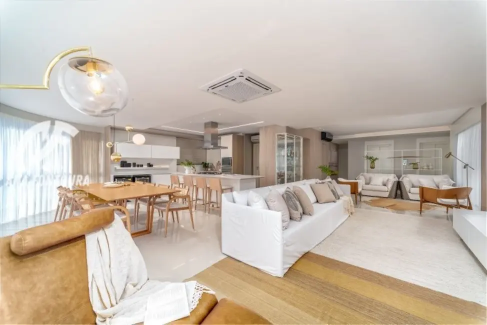 Apartamento com 4 quartos à venda, 238m2 em Centro, Balneario Camboriu - SC - imagem 3 Foto 3 de Apartamento com 4 quartos à venda, 238m2 em Centro, Balneario Camboriu - SC