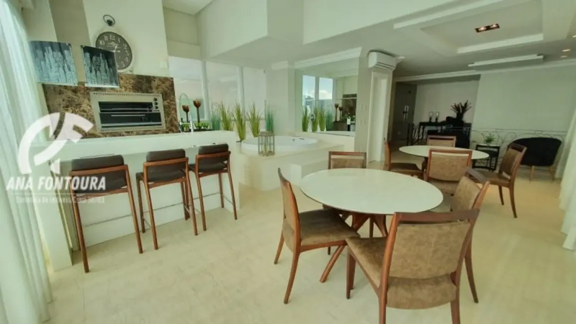 Foto 4 de Cobertura com 3 quartos à venda, 273m2 em Centro, Balneario Camboriu - SC