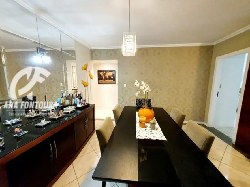 Apartamento com 2 quartos à venda, 85m2 em Centro, Balneario Camboriu - SC - imagem 3 Foto 3 de Apartamento com 2 quartos à venda, 85m2 em Centro, Balneario Camboriu - SC