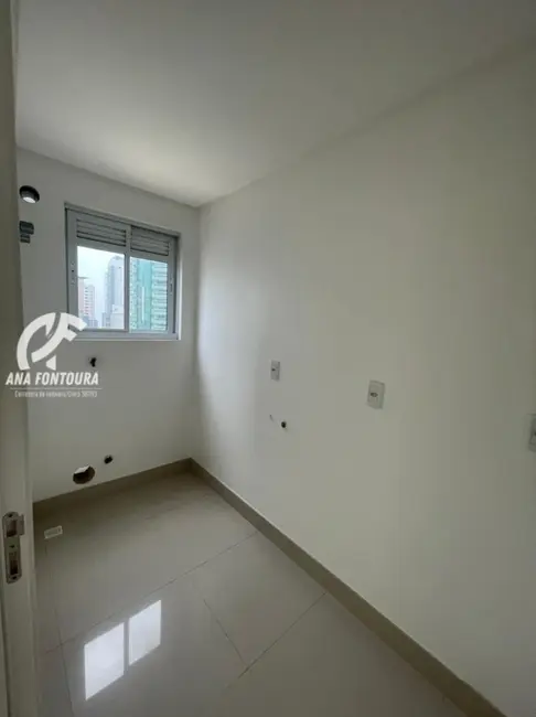 Apartamento com 3 quartos à venda, 133m2 em Centro, Balneario Camboriu - SC - imagem 7 Foto 7 de Apartamento com 3 quartos à venda, 133m2 em Centro, Balneario Camboriu - SC