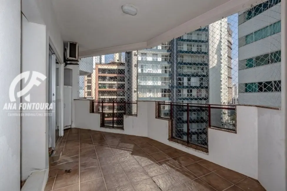 Apartamento com 3 quartos à venda, 238m2 em Centro, Balneario Camboriu - SC - imagem 7 Foto 7 de Apartamento com 3 quartos à venda, 238m2 em Centro, Balneario Camboriu - SC