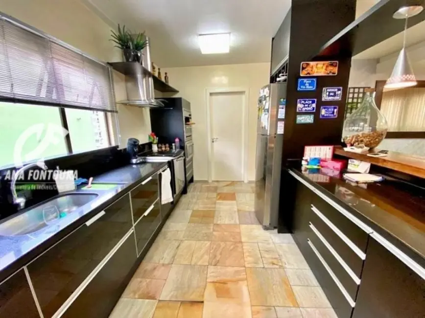 Apartamento com 4 quartos à venda, 220m2 em Centro, Balneario Camboriu - SC - imagem 7 Foto 7 de Apartamento com 4 quartos à venda, 220m2 em Centro, Balneario Camboriu - SC