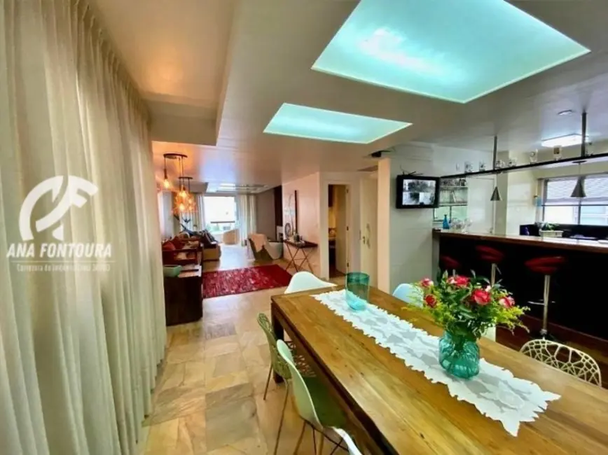 Apartamento com 4 quartos à venda, 220m2 em Centro, Balneario Camboriu - SC - imagem 5 Foto 5 de Apartamento com 4 quartos à venda, 220m2 em Centro, Balneario Camboriu - SC