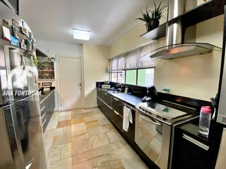 Apartamento com 4 quartos à venda, 220m2 em Centro, Balneario Camboriu - SC - imagem 4 Foto 4 de Apartamento com 4 quartos à venda, 220m2 em Centro, Balneario Camboriu - SC