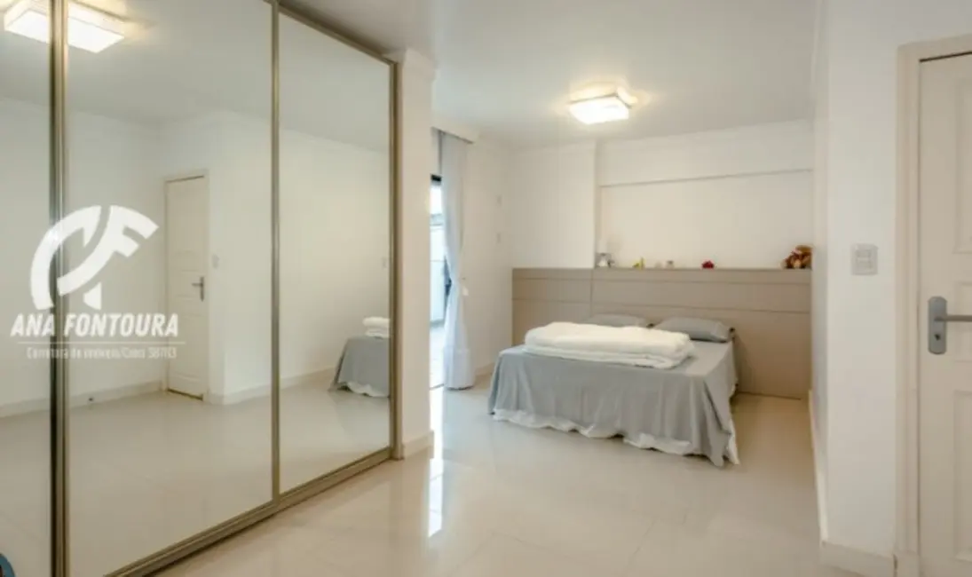 Apartamento com 3 quartos à venda, 230m2 em Centro, Balneario Camboriu - SC - imagem 6 Foto 6 de Apartamento com 3 quartos à venda, 230m2 em Centro, Balneario Camboriu - SC
