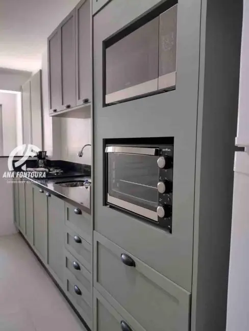 Apartamento com 3 quartos para alugar, 200m2 em Centro, Balneario Camboriu - SC - imagem 8 Foto 8 de Apartamento com 3 quartos para alugar, 200m2 em Centro, Balneario Camboriu - SC