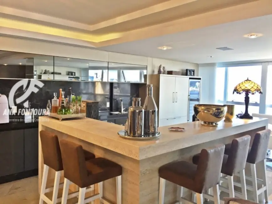 Apartamento com 3 quartos à venda, 444m2 em Centro, Balneario Camboriu - SC - imagem 5 Foto 5 de Apartamento com 3 quartos à venda, 444m2 em Centro, Balneario Camboriu - SC