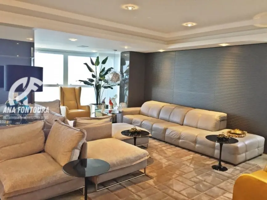 Apartamento com 3 quartos à venda, 444m2 em Centro, Balneario Camboriu - SC - imagem 4 Foto 4 de Apartamento com 3 quartos à venda, 444m2 em Centro, Balneario Camboriu - SC